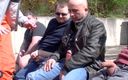 Mature NL: Madrastra alemana teniendo un gang bang