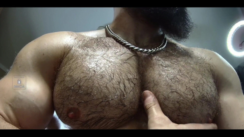 Mister Stone: Las pecas están mojadas, babeas.