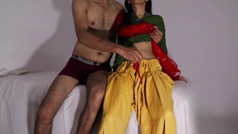 Desifilmy45: Stepsister in Law Who Came in the Month of June...