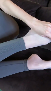 Feetinpantyhose