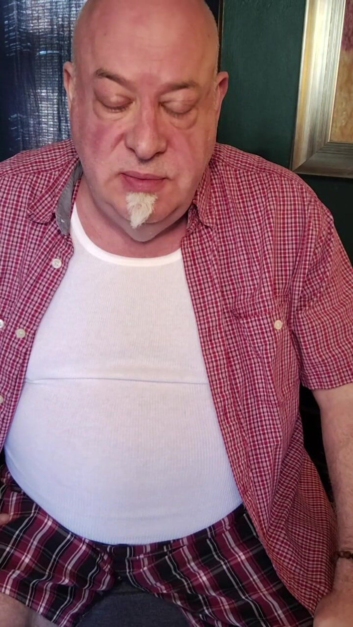 beardaddychub: Вітчим показує пасинку, як йому це подобається!