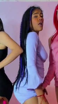 Horny Lesbian Show Licking Their Pussies and Playing with Their Hands in His Pussy
