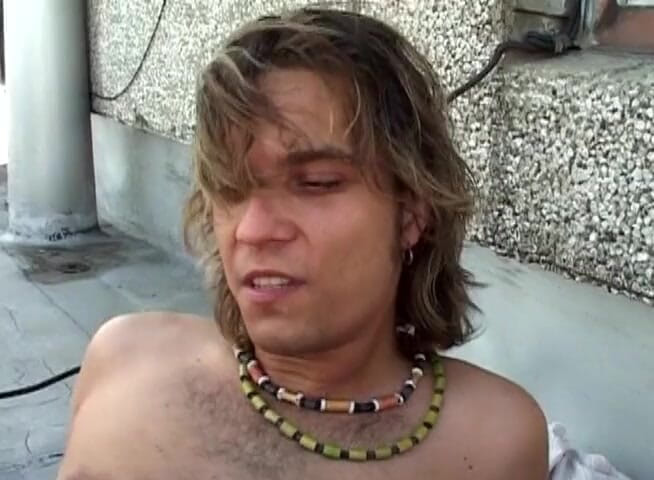 Bareback TV: Rooftop fucking with gay twinks