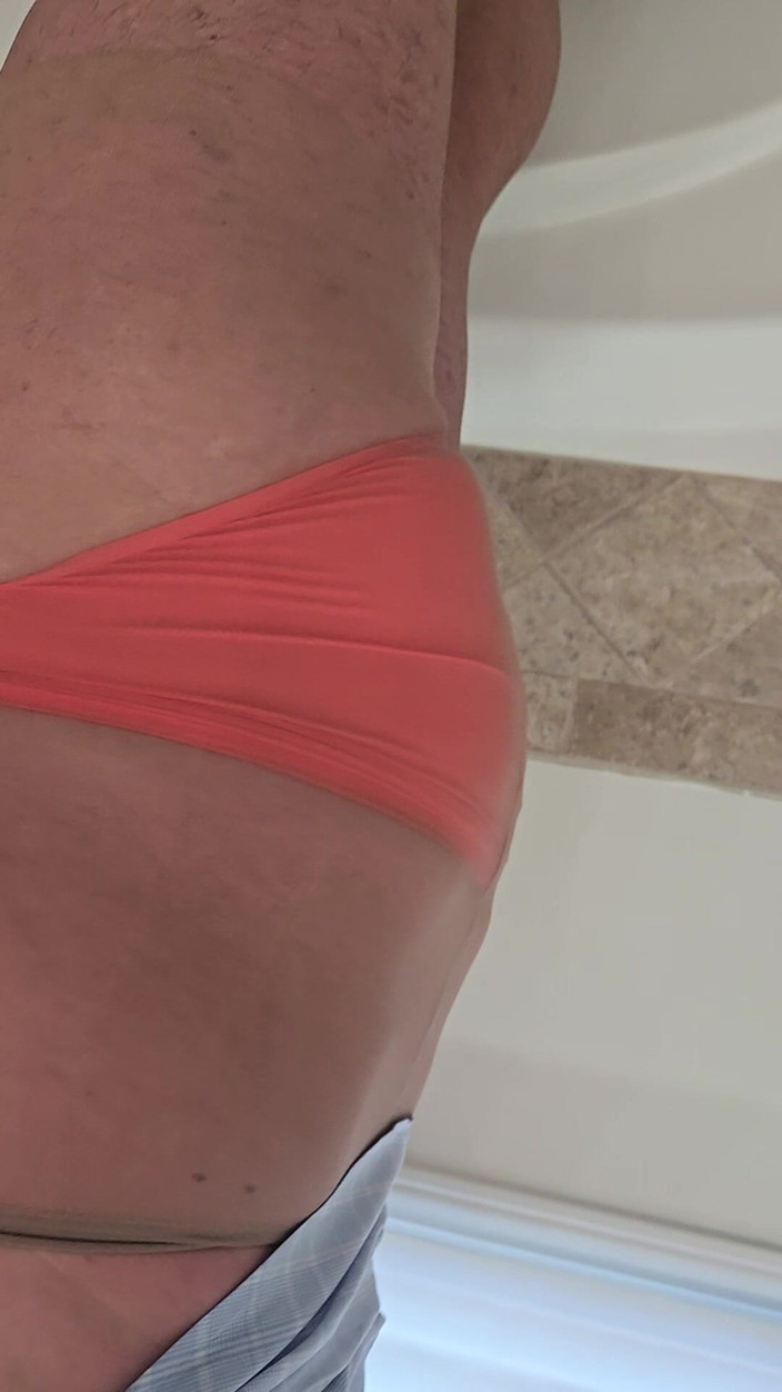 Takepad: Takepad verzweifelte pisse in höschen, pad und nylons