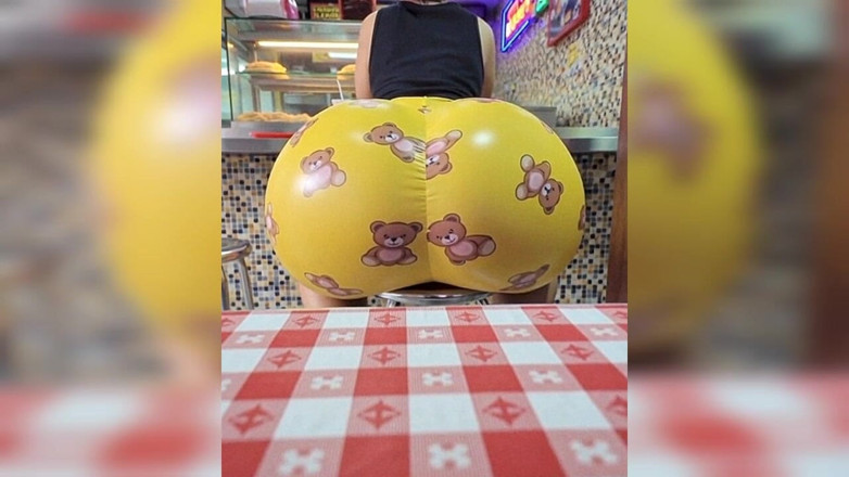 Xprohibidox1: Big Ass Eating Hamburger