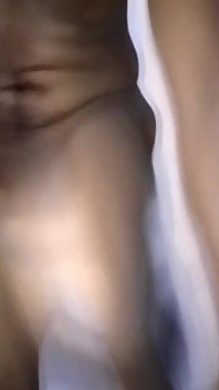 옆집 아줌마의 회색 팬티를 존나게 재채기하고 팬티 전체에 오래 보내주네