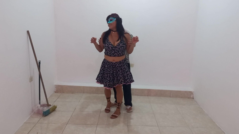 Martin13: Vidéo exclusive ! Une assistante de ménage baise au travail avec...