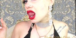 Goddess Misha Goldy: 내 깊고 푸른 눈과 넌 따먹어! 내 빨간 큰 입술을 한 번 쳐다보고 무릎을 꿇고 있어