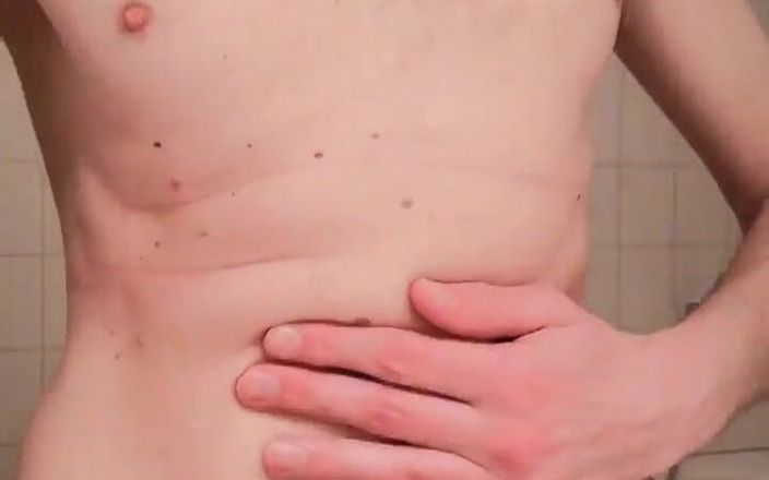Exhibi gay NL: Arrapato di nuovo e andando duro sul mio cazzo
