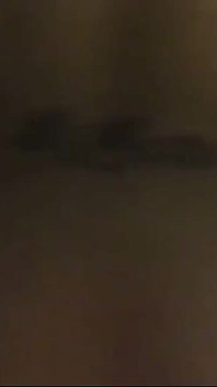 MILF kurus berambut coklat putih lotuss Queeen mengambil pancutan belakang kote hitam besar - video lama 2018