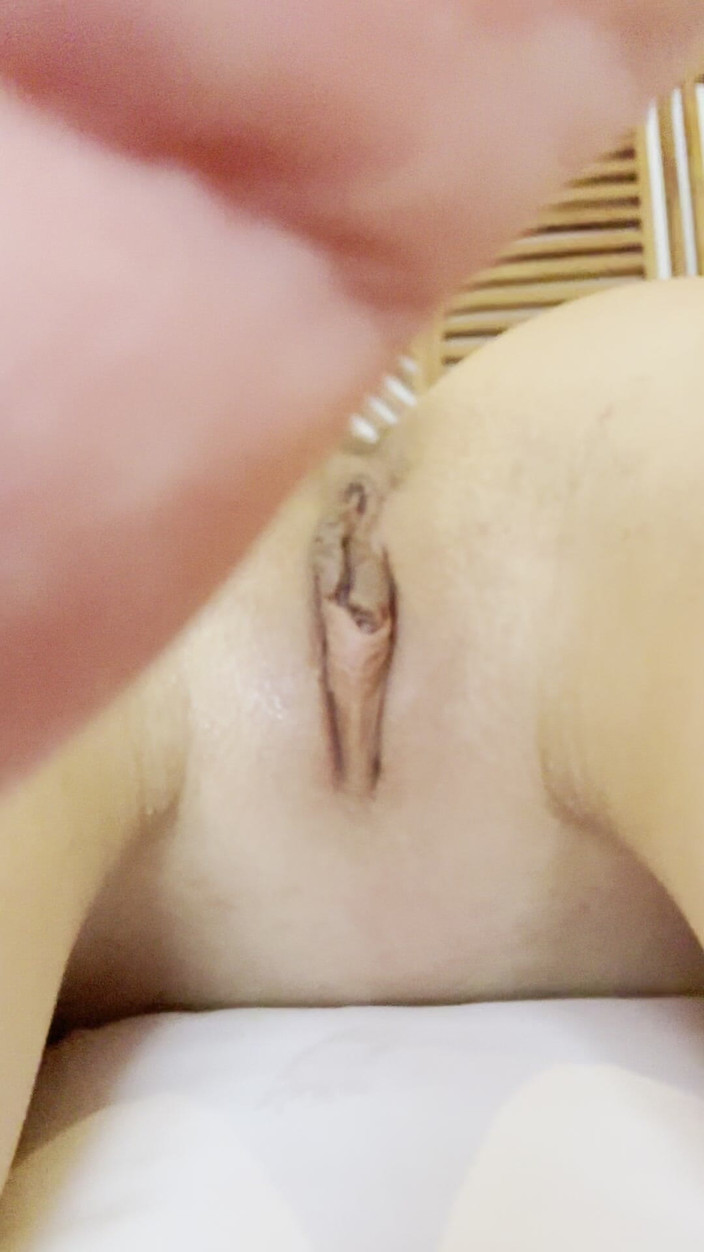 EvaSmith777: Leche en el coño de mi hermanastra