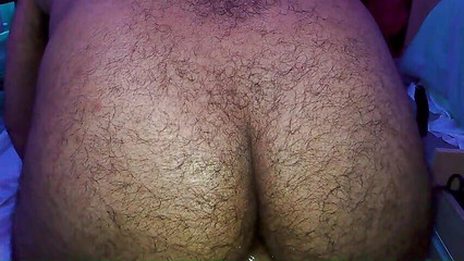Beefy Bbtm: Chlupatý zadek dildo
