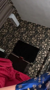 Een sletterige geisha zuigt pik en speelt met sperma 274