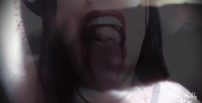 Goddess Misha Goldy: Moje rty - Je dveře do pekla!