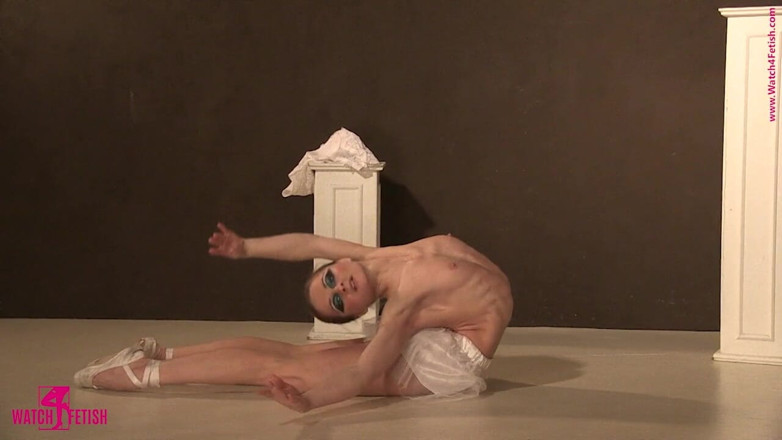 Watch4fetish: Ballerina strip