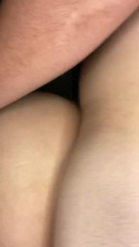 我在浴室里操了一个可爱的拉丁女郎
