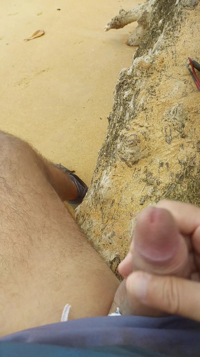 Ladysilvas: 해변에서 섹시하게 사정할 때까지 자위하는 Ladysilva