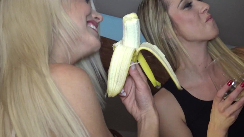 Leon Lambert Girls Twerk Parties CFNM: Krásná dívka tančí nahá se svými úžasnými těly