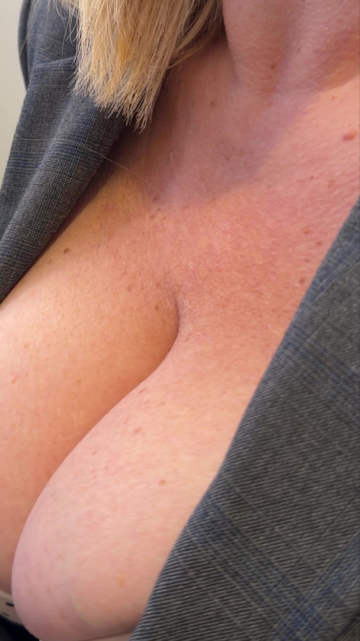 catherinecan69: 당신은 당신의 비서에 대한 Wank