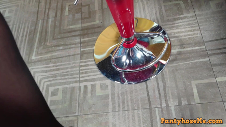 Pantyhose me porn videos: Olgun evli kadın yarak emiyor ve boşalıyor