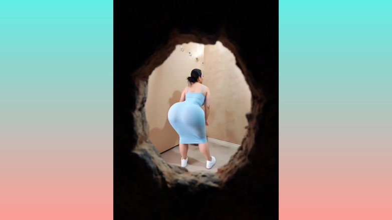 Xprohibidox1: Big-bootied Rich Woman in Fitting Room