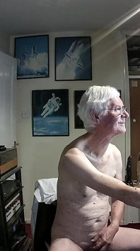 Chatting Dopo Si Spoglia E Poi Si Sega per Una Bella Sborrata