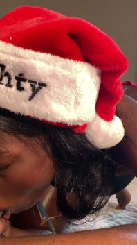 DROPPDROP: Nola Suger sperma ur Matt för XMas.... Sedan fortsätter suga !!