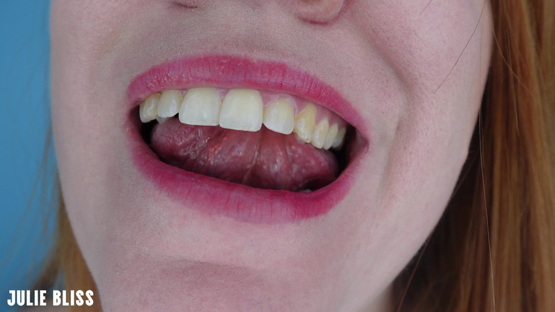 Julie Bliss: Giantess Is Coming