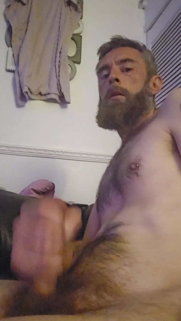 Smoking stoker: Batang besar melancap