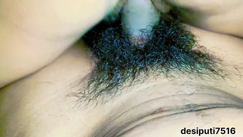 Desiputi7516: Desi Couple