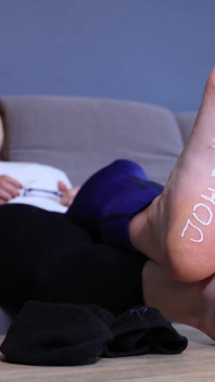 Smelly Feet Teasing with Goddess Kasin