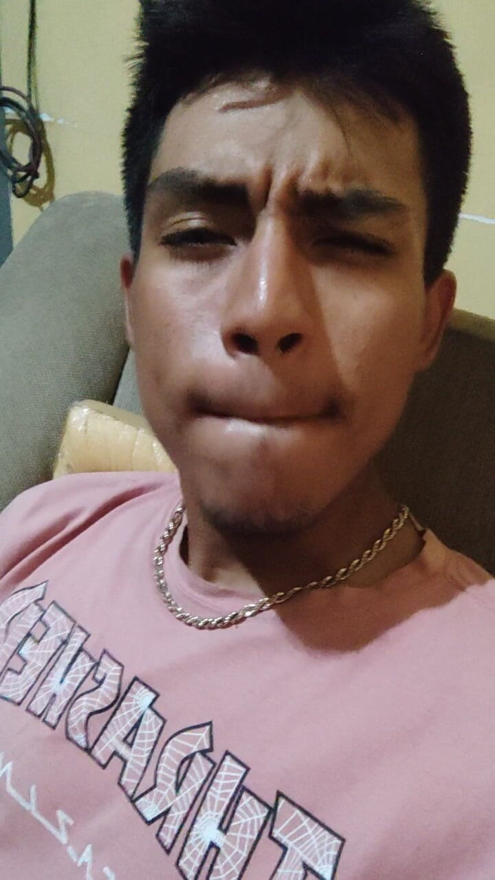 AlexAlejandro13: En la habitación después de cenar