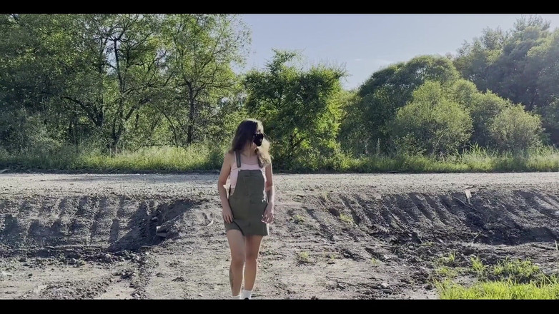 Juli Smith Meow: Seksowny spacer na świeżym powietrzu