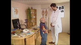 Memek berbulu suster nakal ini dientot habis-habisan sama kontol besar dokter