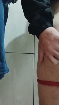 Ich zeige meinem stiefvater meinen kleinen arsch - porno mit untertiteln
