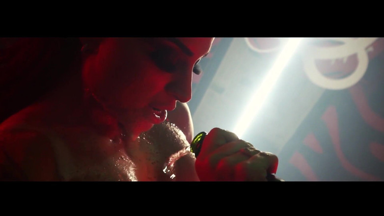 California TV: Бонус відео: танці - Монік Бертоліні