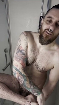 Douche avec moi après la gym !