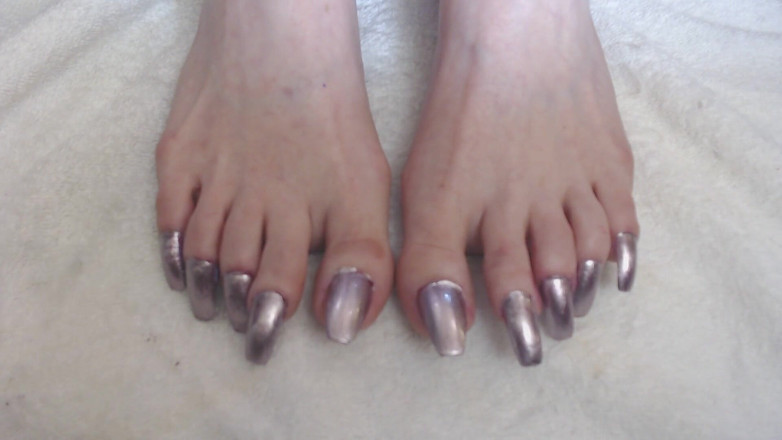 Abby Anna: Sexy silver metallic long long toenails