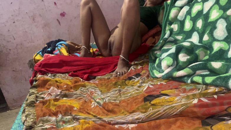 Ritu: Soteli bahan ne saudara tiri ke shath ki chudai
