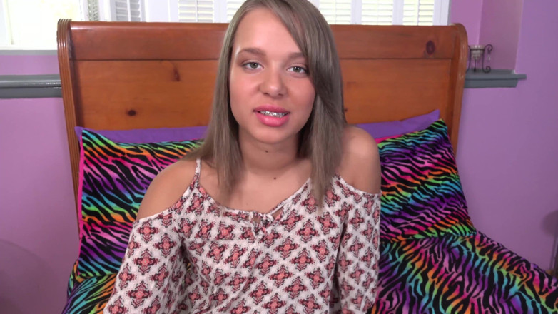 ATKIngdom Fans: Liza Rowe quiere que la veas desnuda