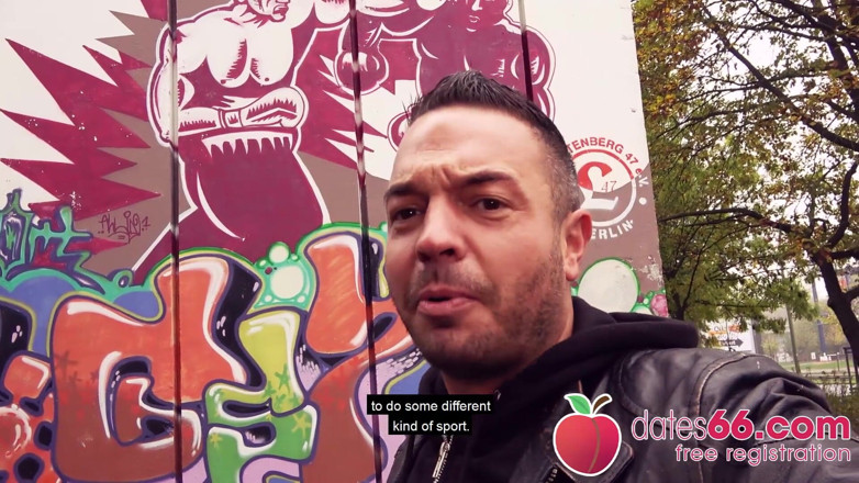 Dates66: Utomhus! Het MILF Danka Diamond knullar Rando i Berlin! (engelska)