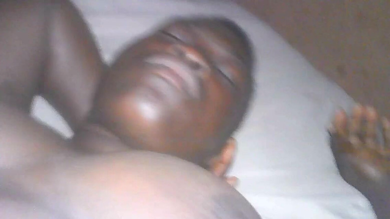 Oladi plenty tv: मैंने बड़े स्तनों वाली प्यारी अफ्रीकी लड़की को चोदा