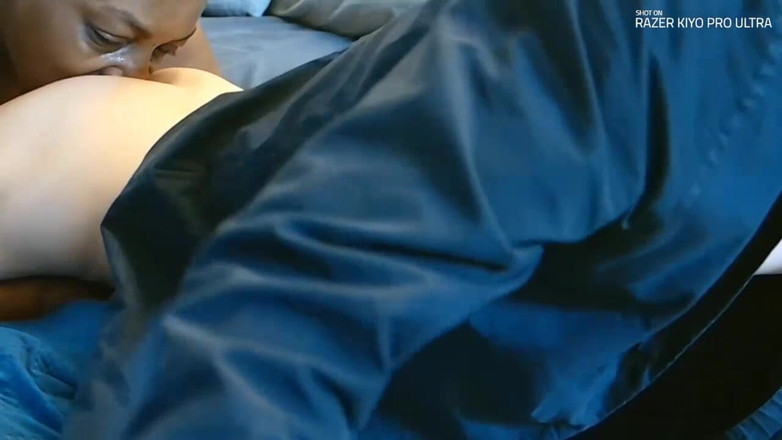 Upyoursex: Jika anda menjilat lelaki, dia akan menyayangi awak selama-lamanya!