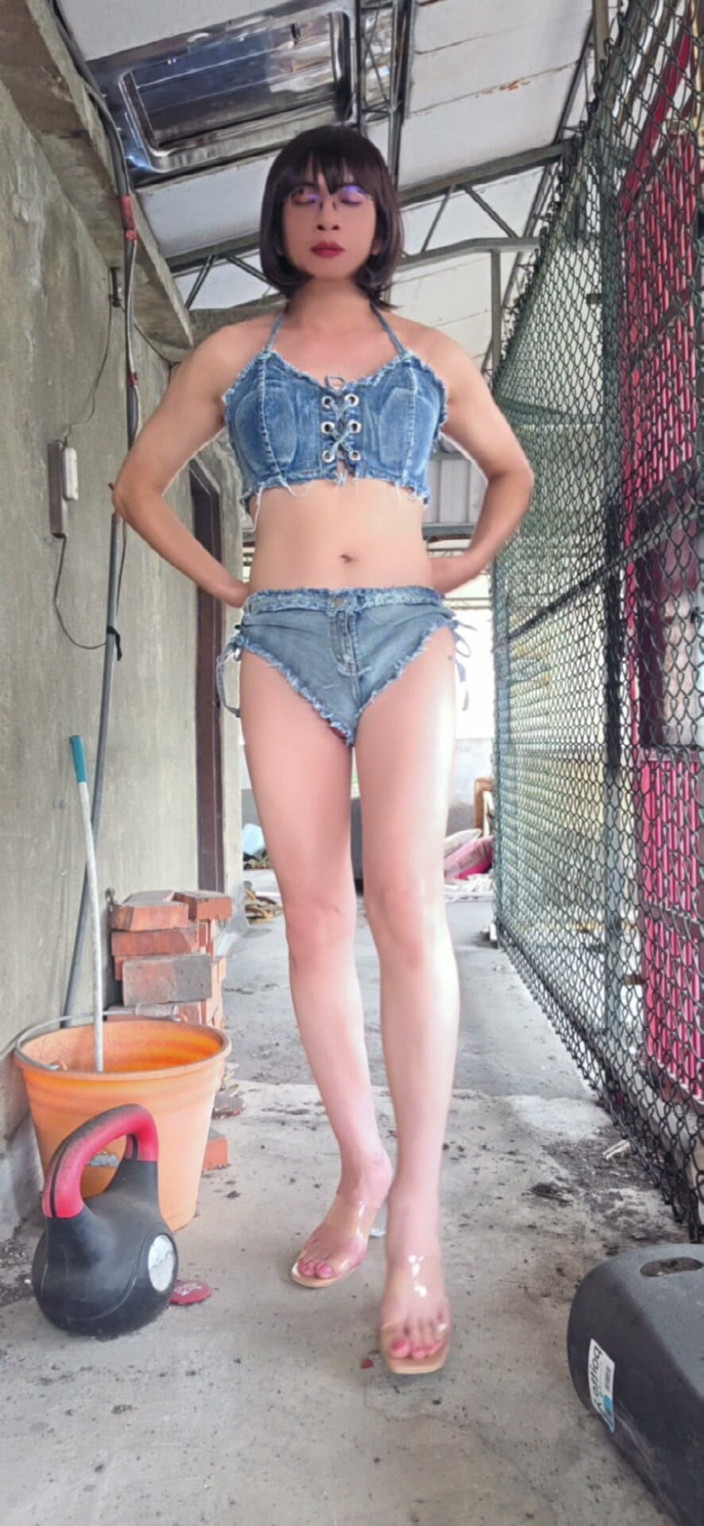 Taiwancdgirl: Outdoor Masturbation Toys