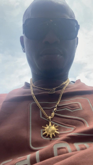 Dickass3x: Güneşin altında dayanılmaz bir binada hızlı