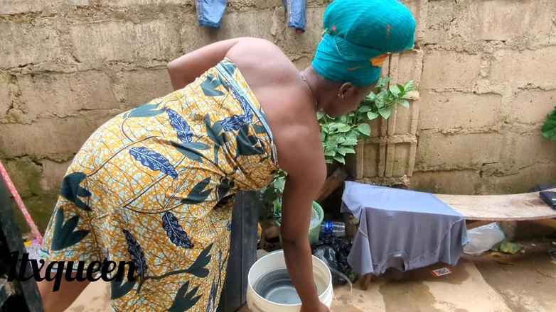 ITX_Kwin: A Quickie with My Landlord