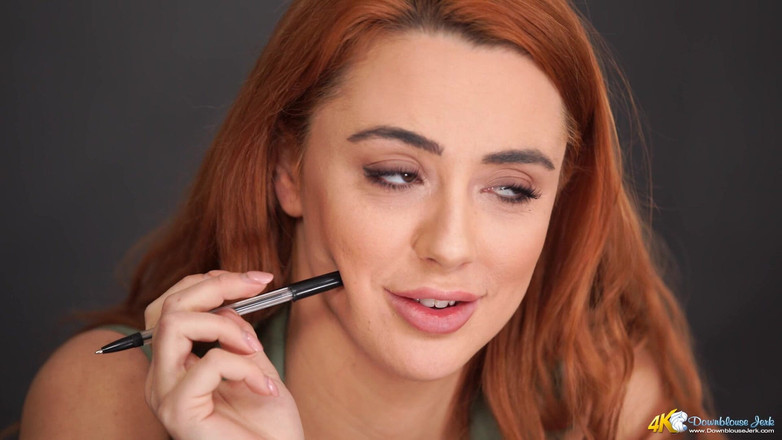 DownblouseJerk: Tieten van de leraar - Joi