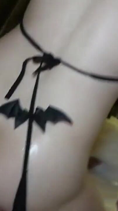 Jap Porn Project: Cette beauté chinoise cosplay sait exactement comment tenter des courbes époustouflantes...