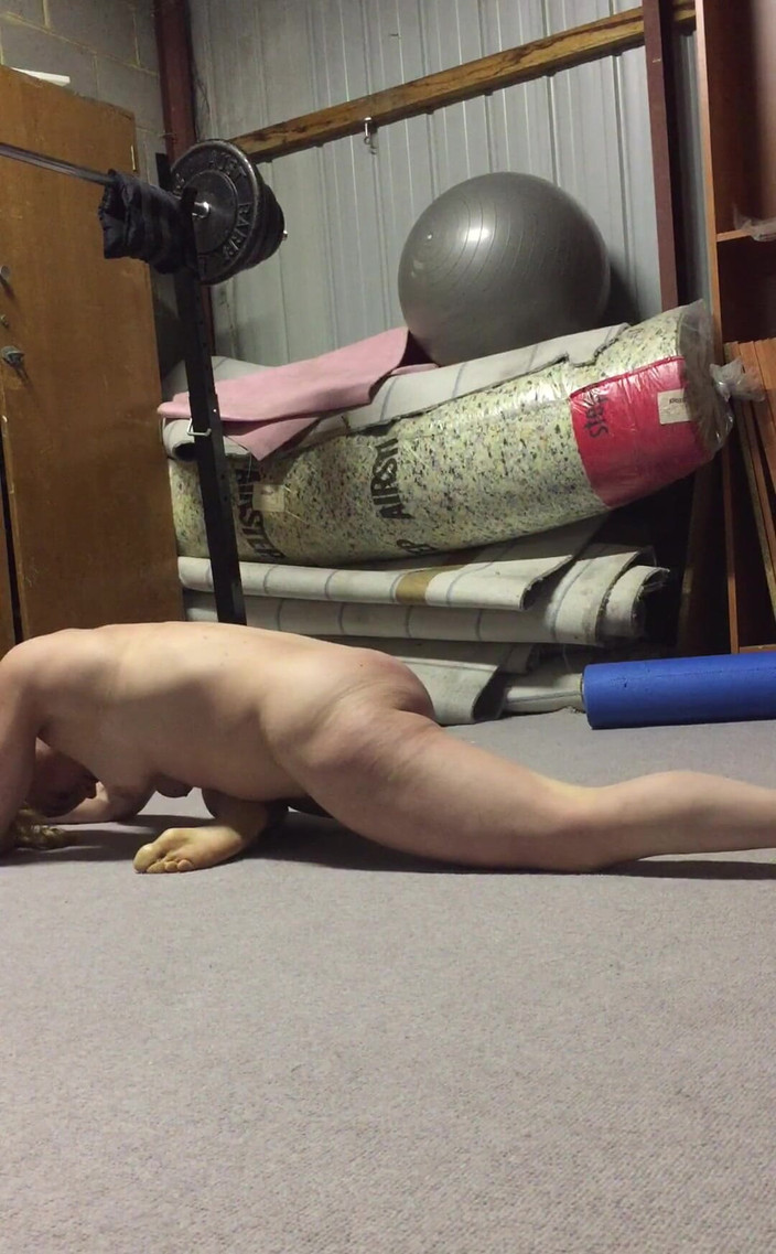 Michellexm: 누드 스트레칭