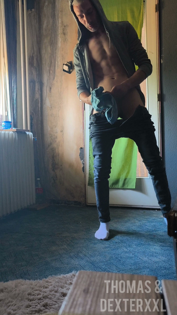 Vero Thomas: Thomas Home Made I Show U My Wank From.window